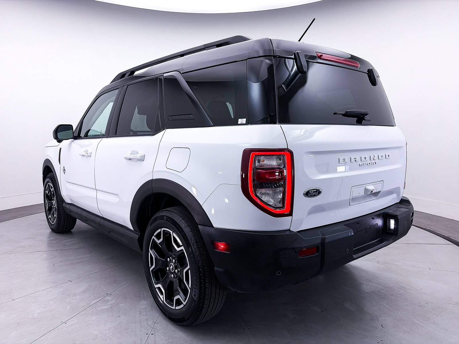 Used 2025 Ford Bronco Sport Outer Banks w/ Outer Banks Tech Package+ AWD/4WD image 13