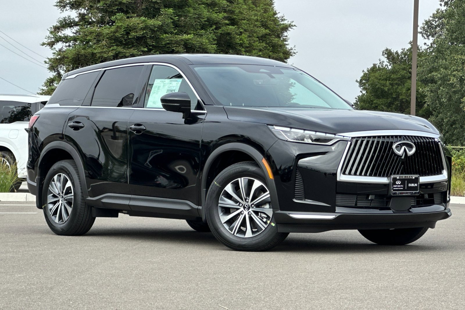 New 2027 INFINITI QX60 Pure w/ Cargo Package AWD/4WD image 7