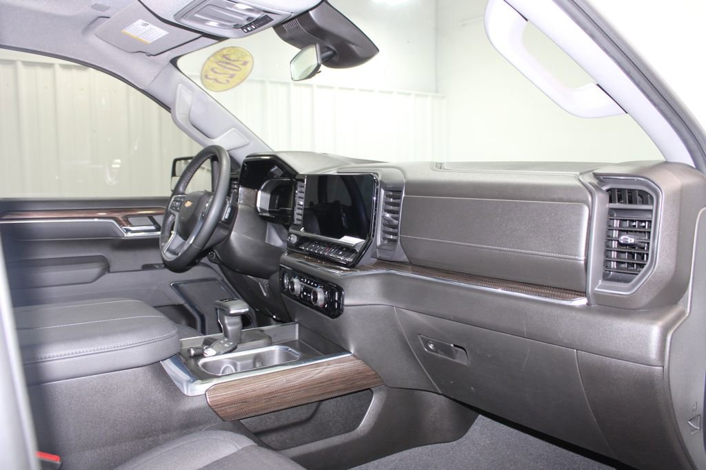 Used 2023 Chevrolet Silverado 1500 LT image 26