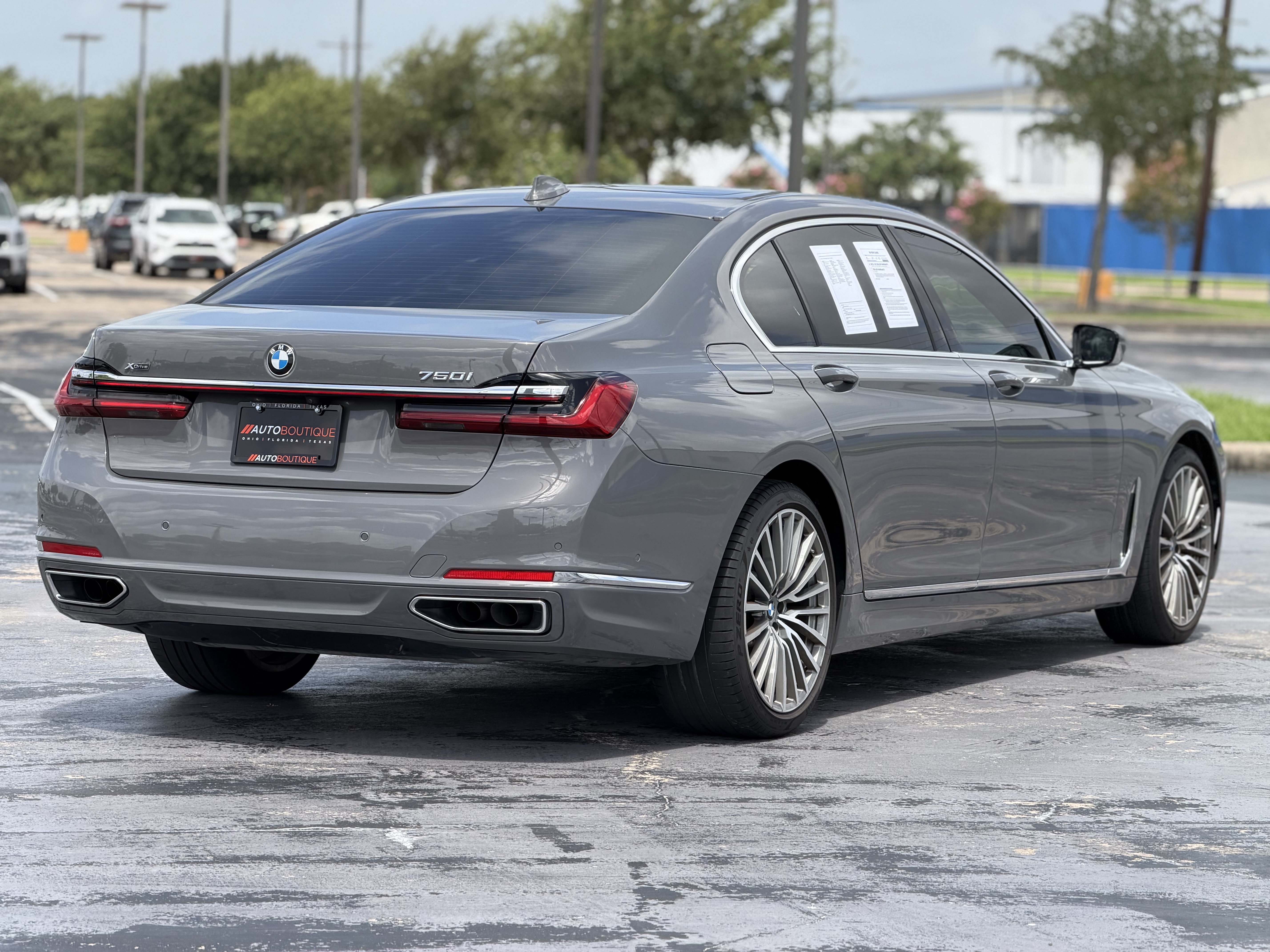 Used 2020 BMW 750i xDrive w/ Executive Package AWD/4WD image 12