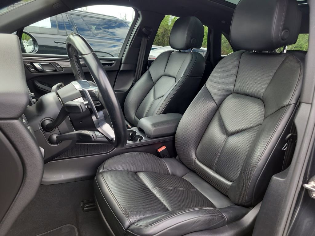 Used 2018 Porsche Macan image 17