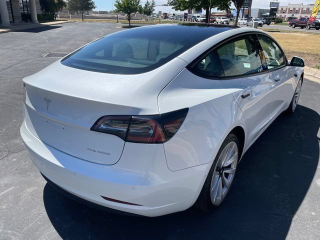 Used 2022 Tesla Model 3 Long Range AWD/4WD image 32