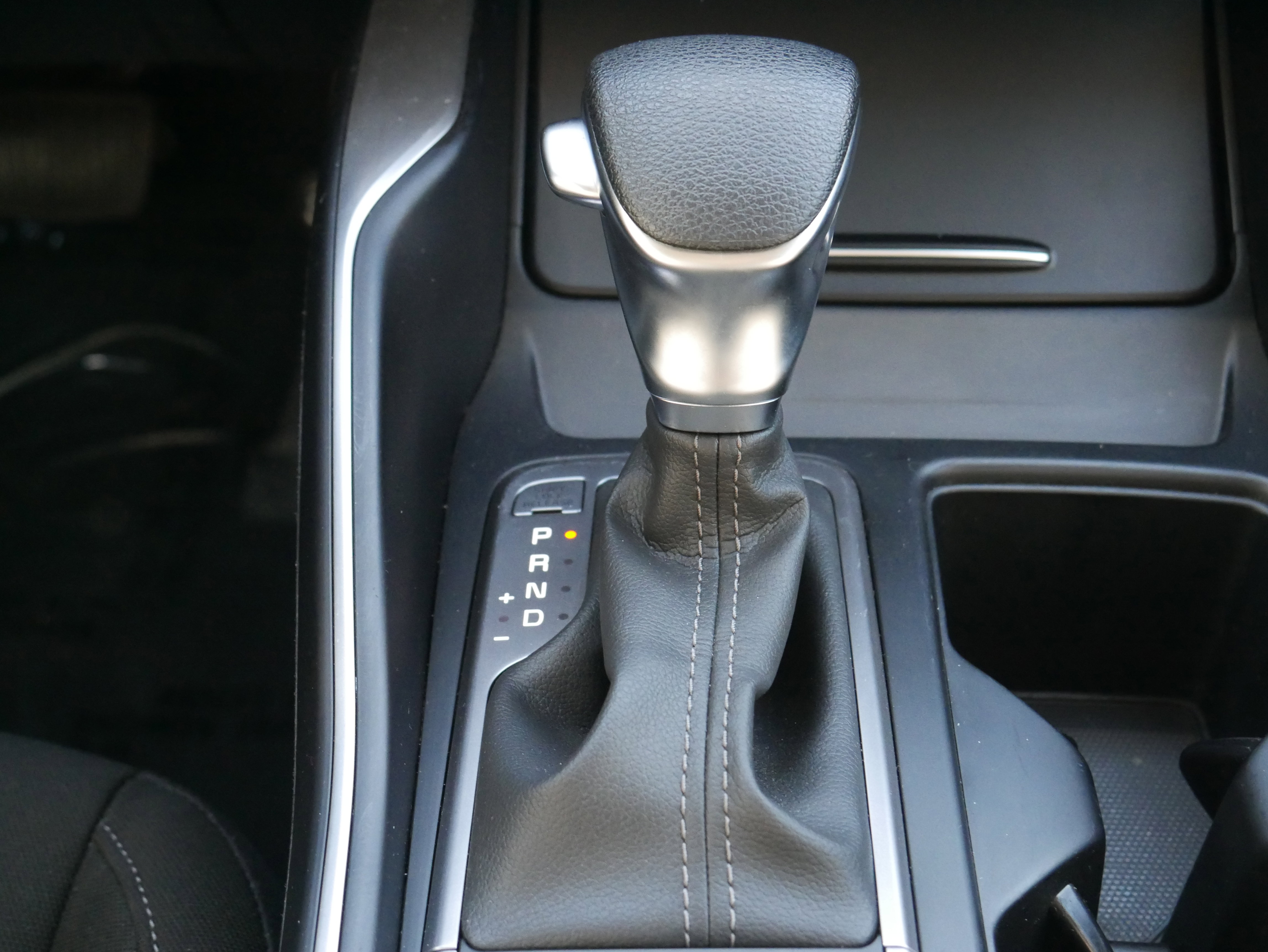 Used 2023 Kia Sorento LX image 21