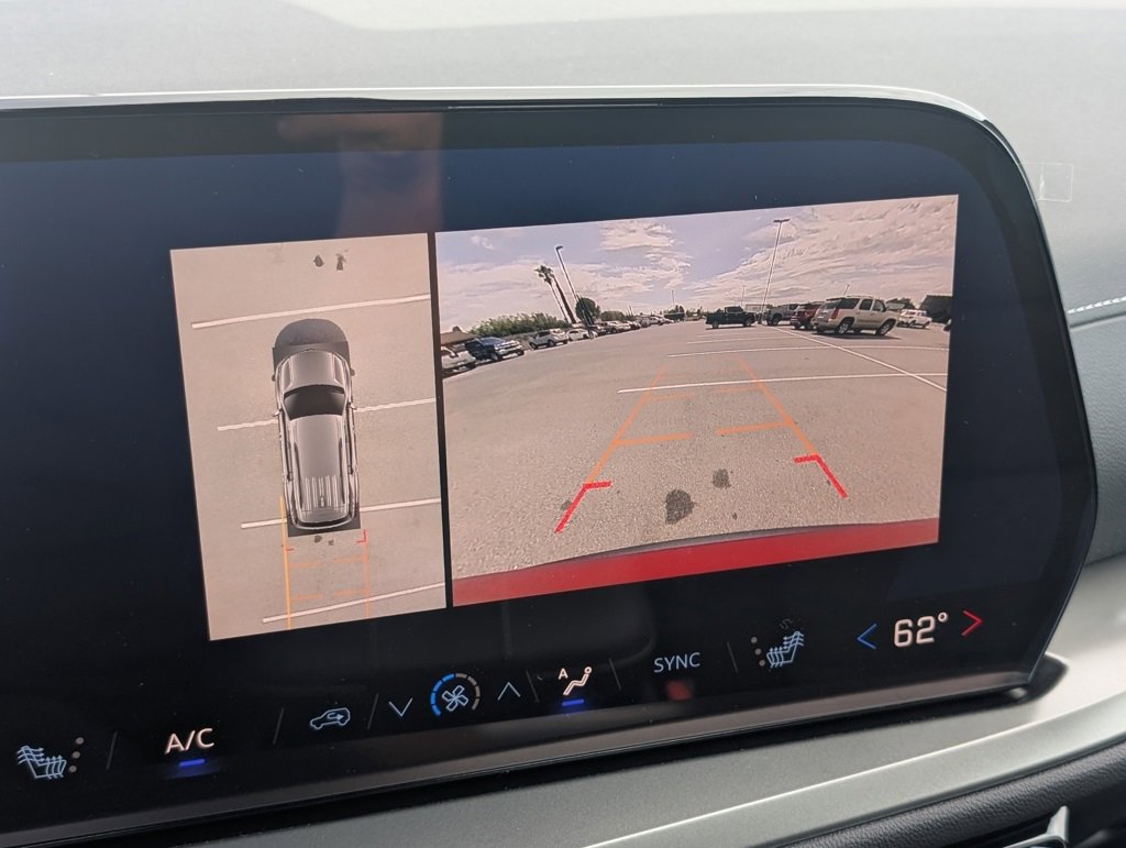 New 2025 Chevrolet Traverse LT w/ Sun and Wheel Package image 19