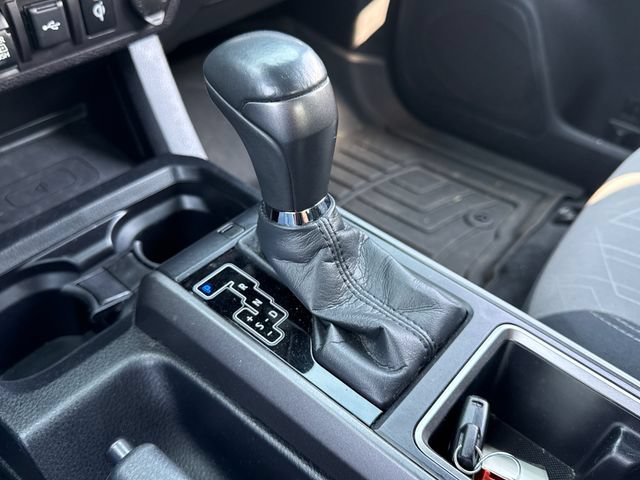 Certified 2021 Toyota Tacoma TRD Sport w/ Blackout Package (TMS) AWD/4WD image 31