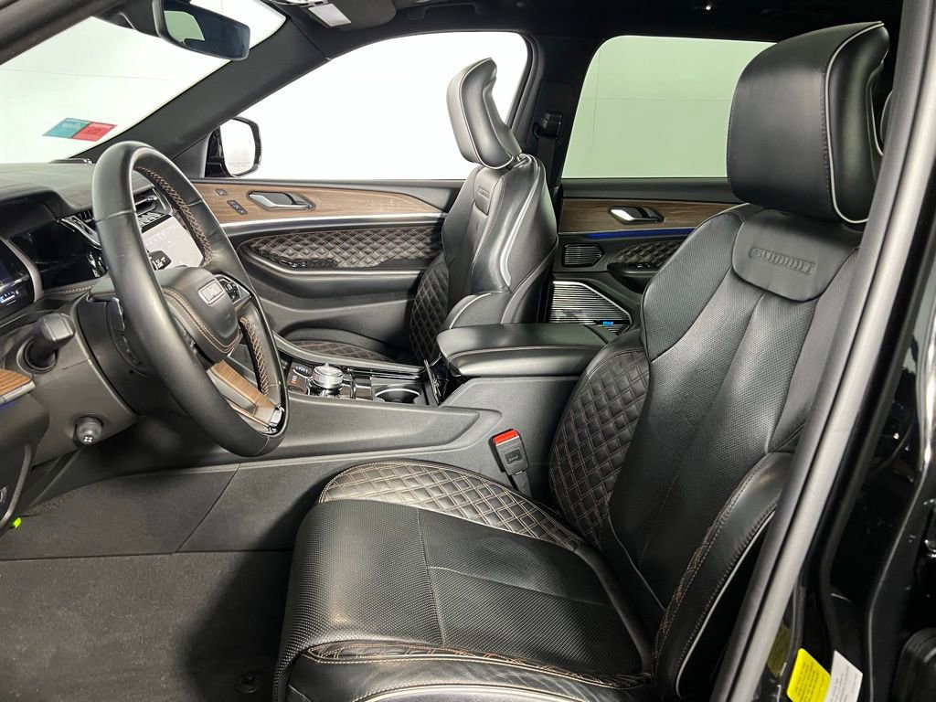 Used 2023 Jeep Grand Cherokee L Summit w/ High Altitude Package AWD/4WD image 24