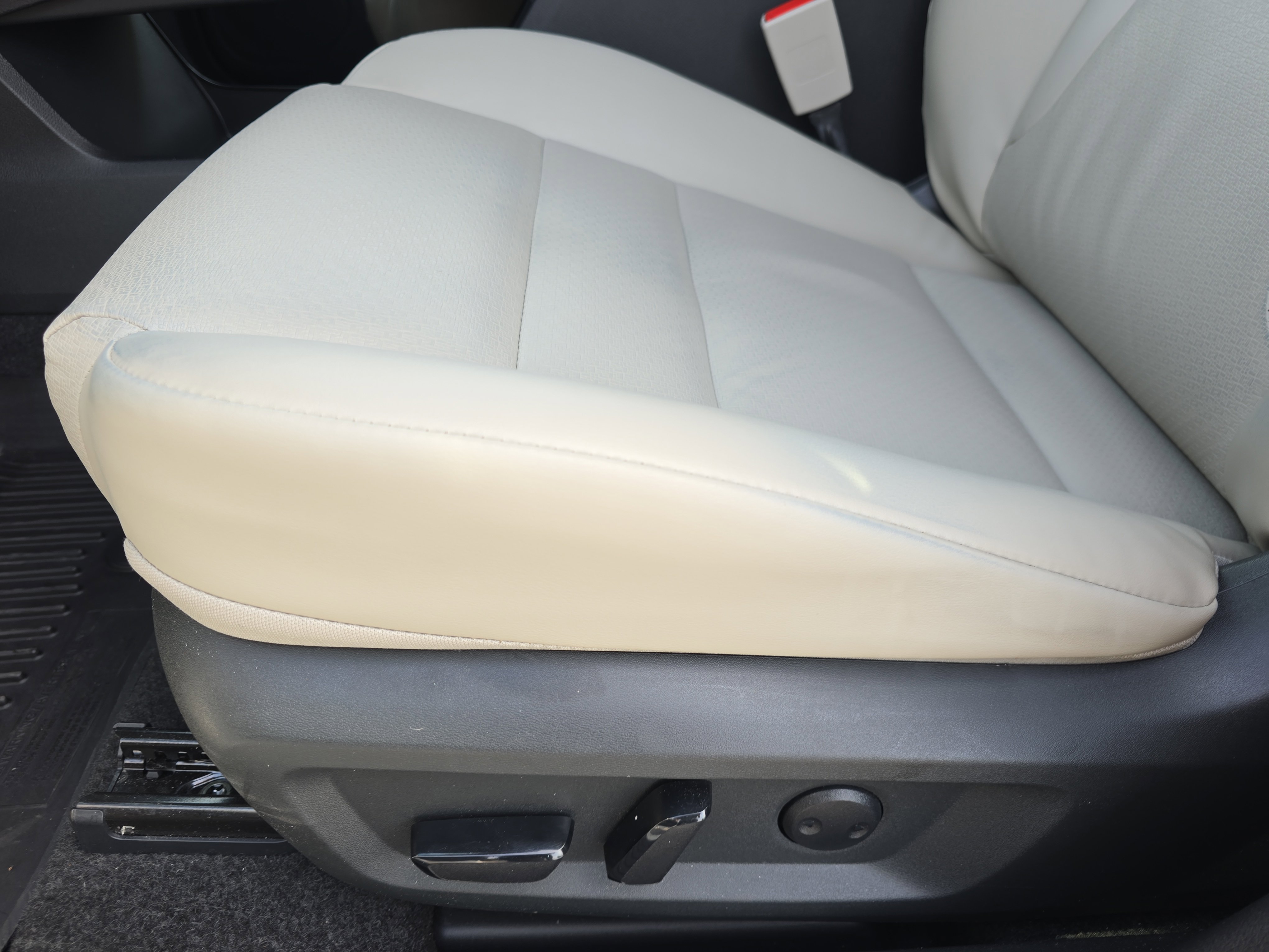 Used 2023 Nissan Rogue SV w/ SV Premium B Package FWD image 28