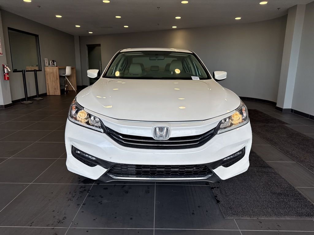 Used 2017 Honda Accord LX video 2