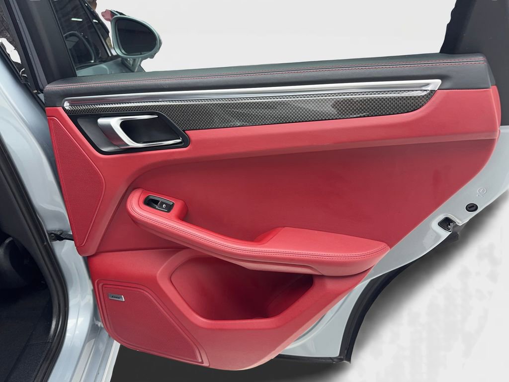 Used 2021 Porsche Macan Turbo image 38