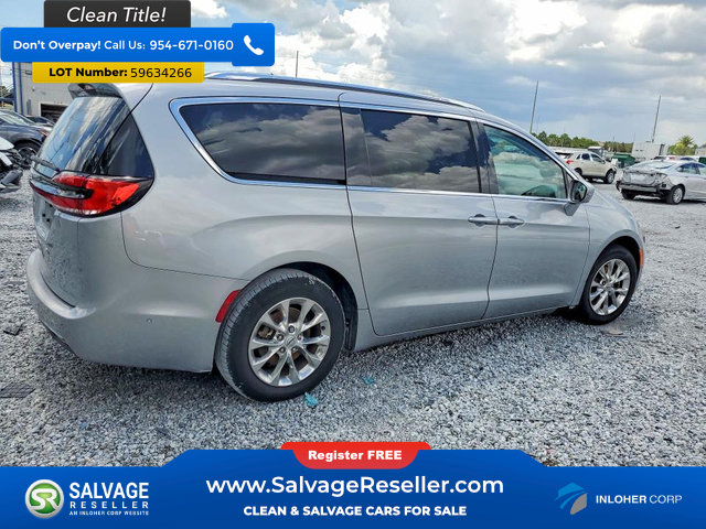 Used 2021 Chrysler Pacifica Touring-L w/ Premium & Safety Sphere Group FWD image 4