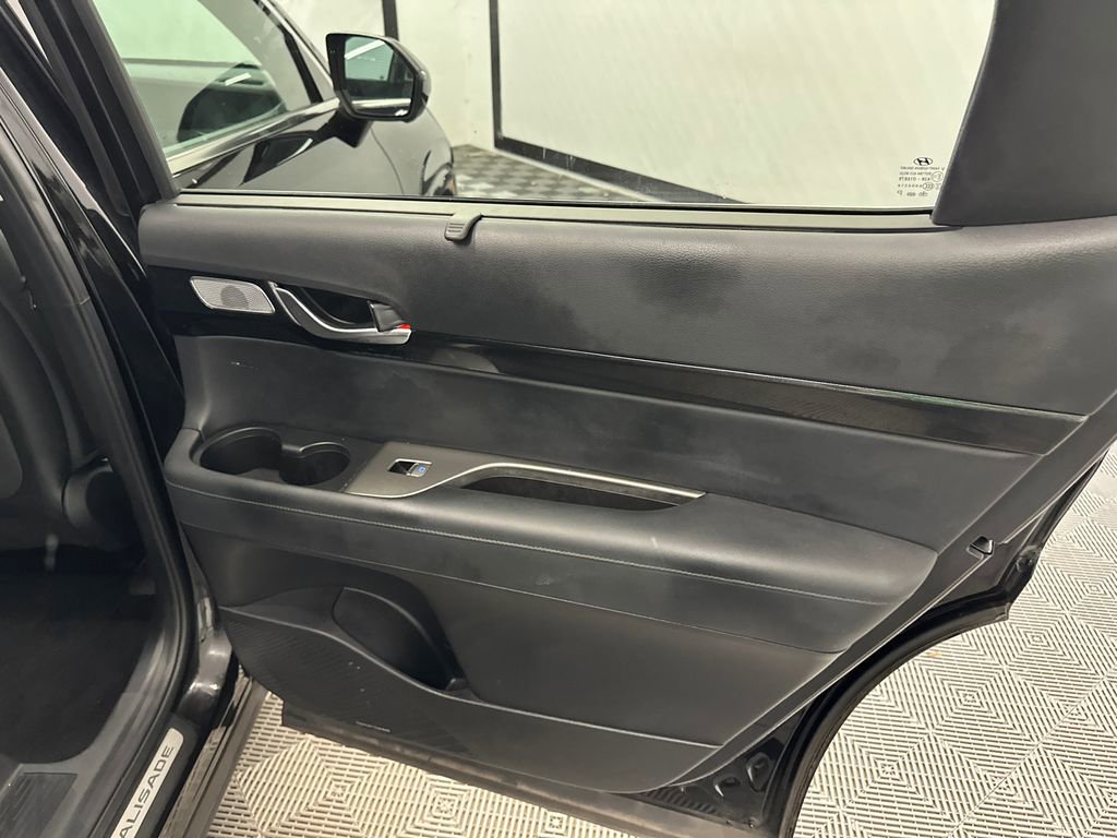 Used 2021 Hyundai Palisade Limited AWD/4WD image 18