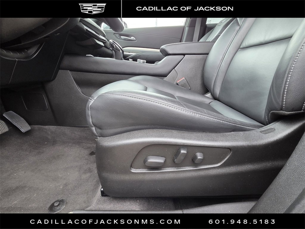 Certified 2023 Cadillac XT4 Premium Luxury image 17