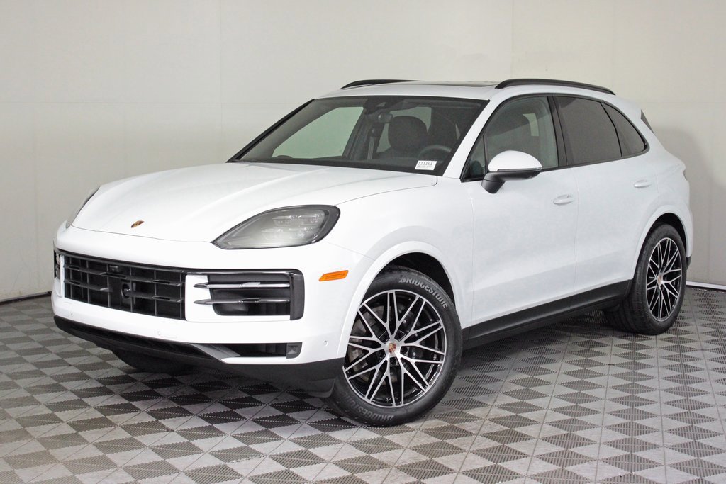 Used 2025 Porsche Cayenne image 1