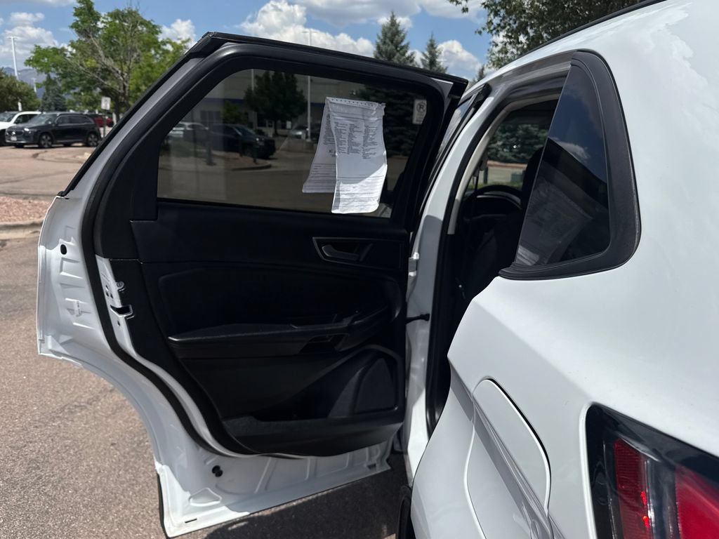Certified 2023 Ford Edge SE w/ Black Appearance Package AWD/4WD image 19