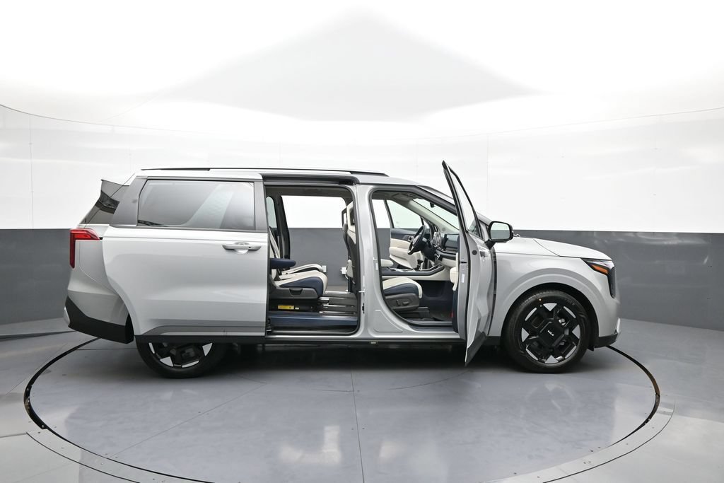 New 2026 Kia Carnival EX FWD image 43