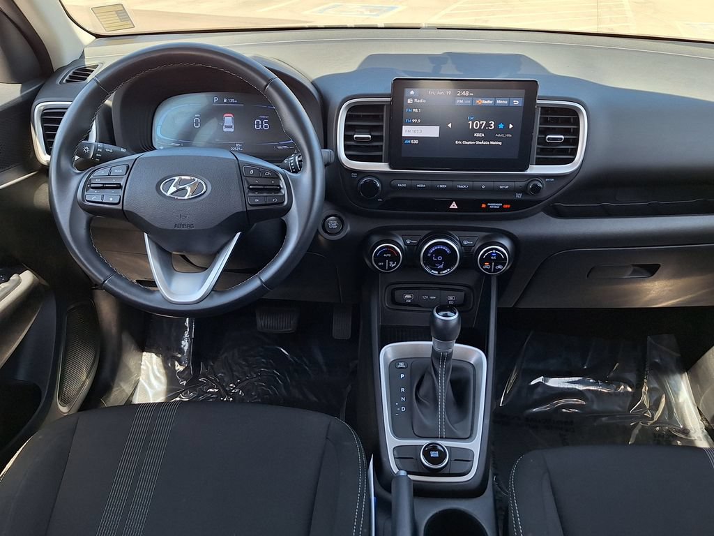 Certified 2024 Hyundai Venue SEL FWD image 13