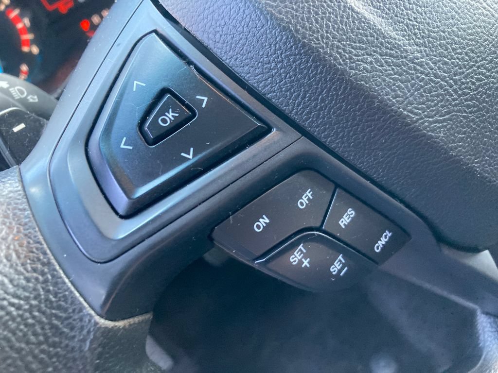 Used 2017 Ford Edge SE AWD/4WD image 36