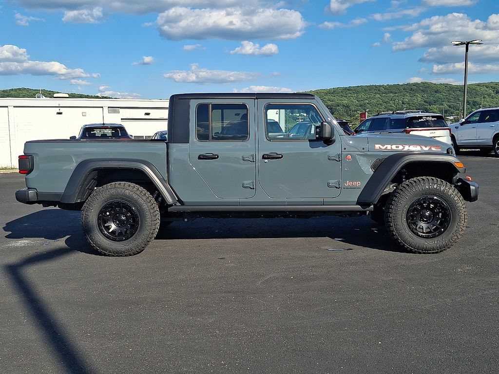 Used 2026 Jeep Gladiator Mojave AWD/4WD image 6