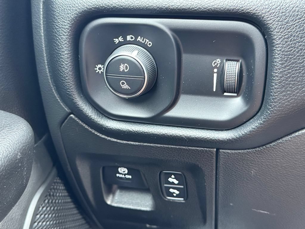 Used 2022 RAM 1500 Big Horn AWD/4WD image 31