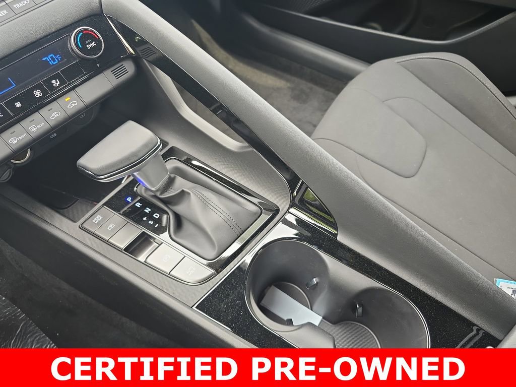 Certified 2025 Hyundai Elantra SEL image 26