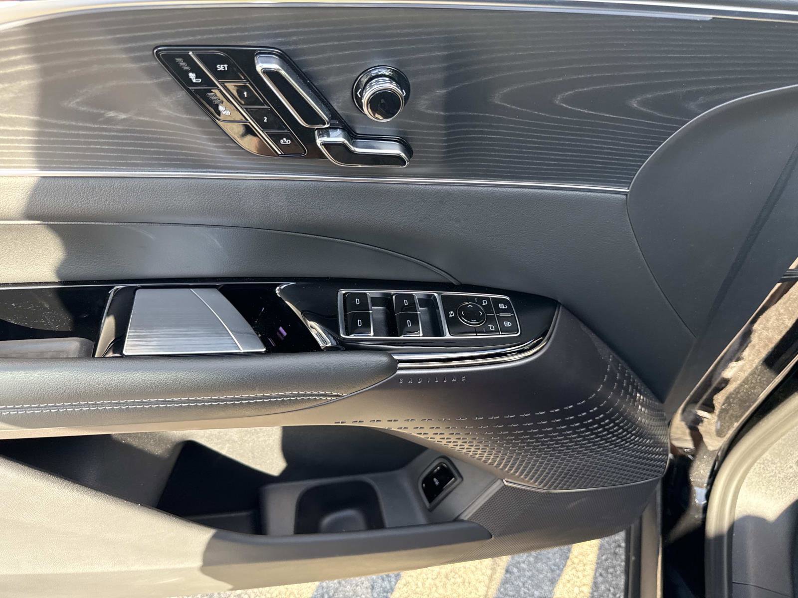 Used 2025 Cadillac Lyriq Luxury image 20