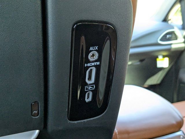 New 2026 Chrysler Pacifica Pinnacle FWD image 16