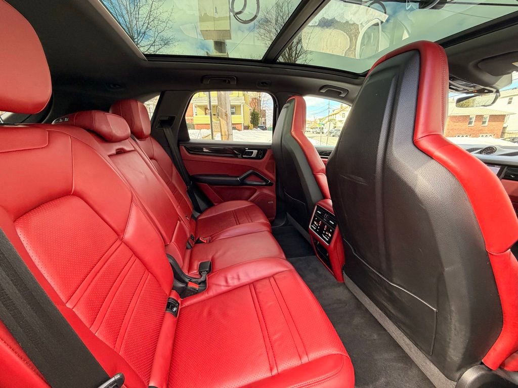 Used 2020 Porsche Cayenne S w/ Premium Package Plus image 26