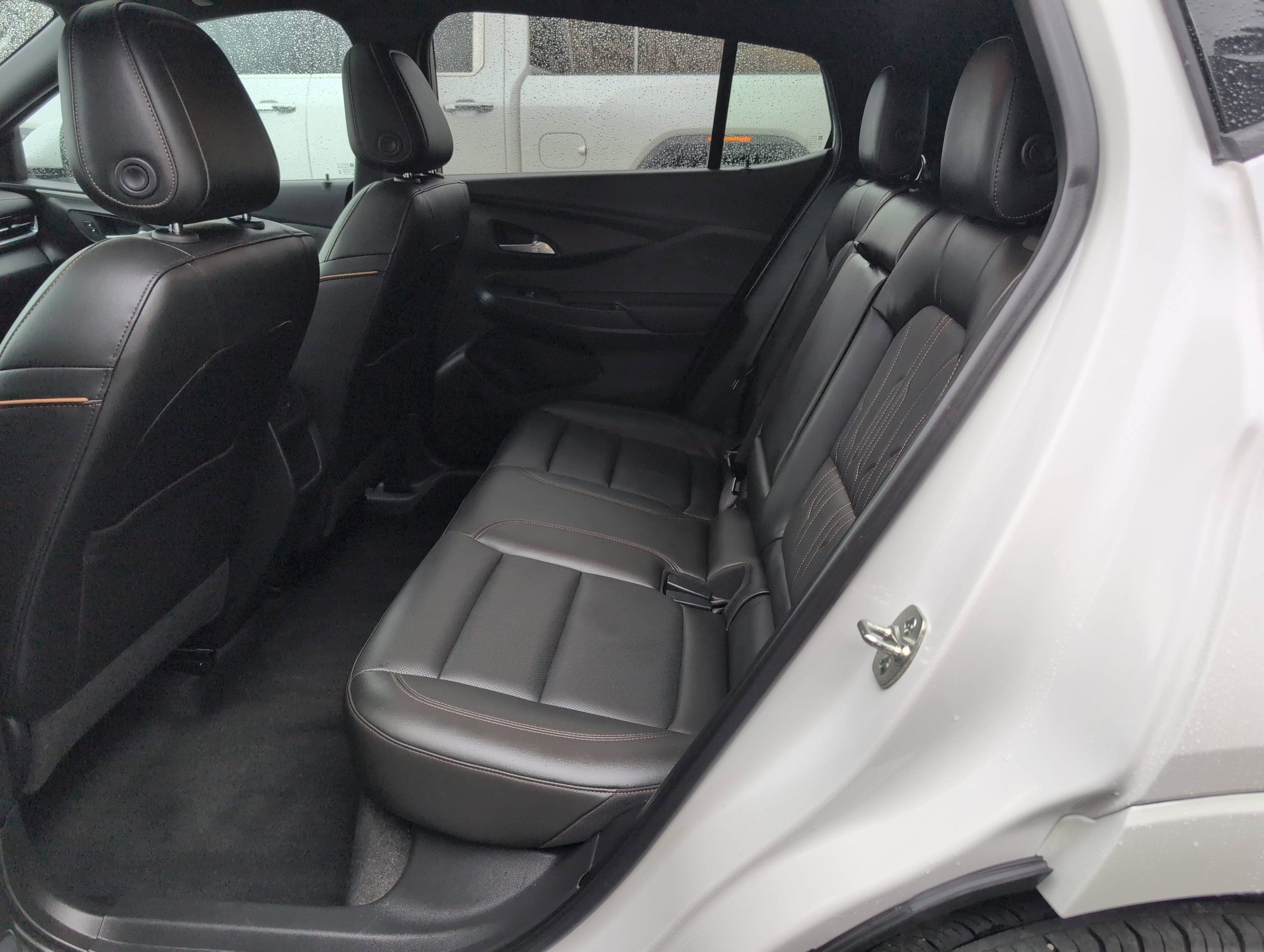 Used 2024 Buick Envista Avenir image 32