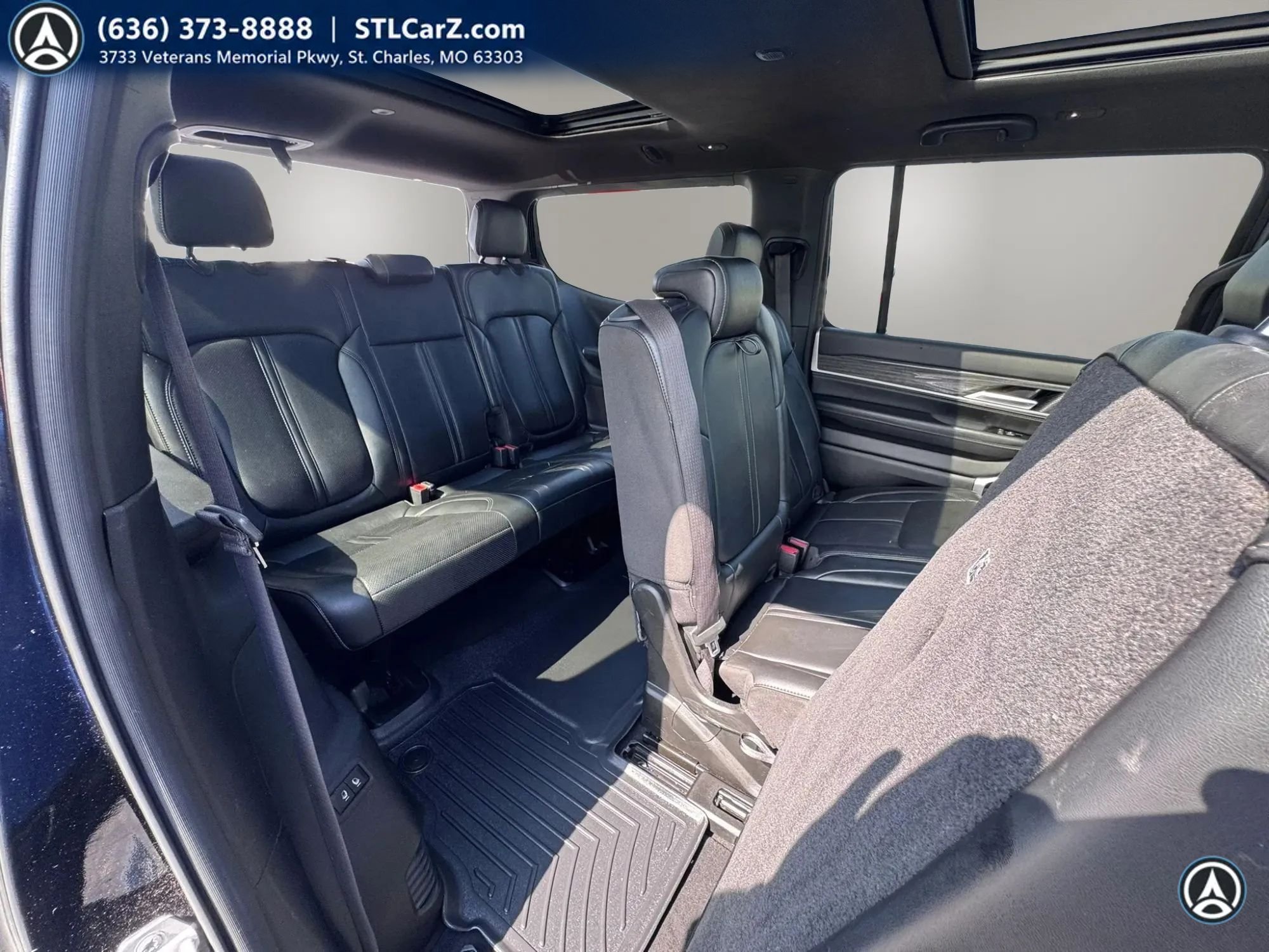 Used 2022 Jeep Wagoneer Series III w/ Premium Group I AWD/4WD image 16