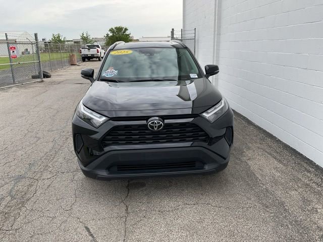 Used 2025 Toyota RAV4 XLE w/ Convenience Package image 5