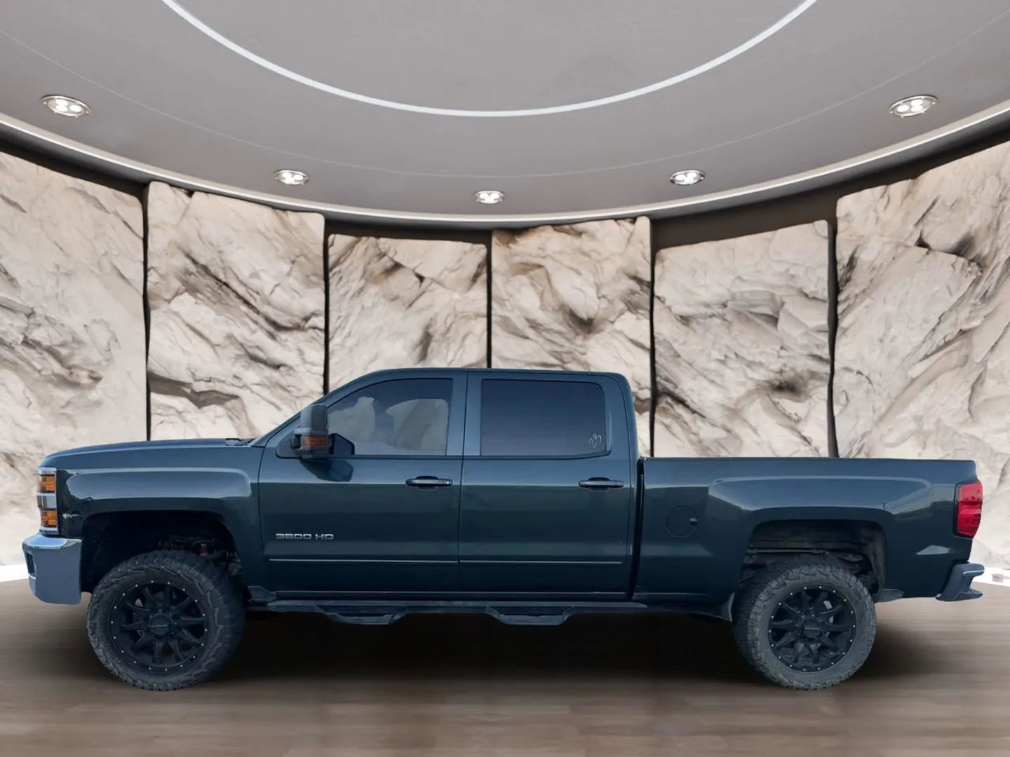 Used 2018 Chevrolet Silverado 3500 LT w/ LT Convenience Package AWD/4WD image 4