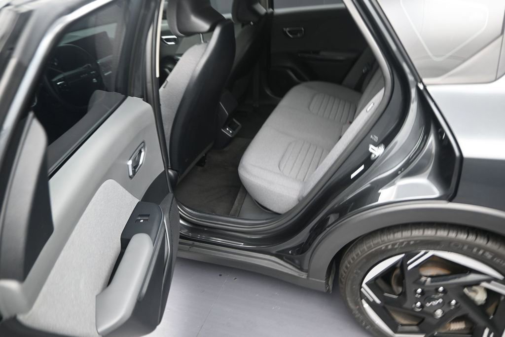 Used 2025 Kia K4 EX FWD image 12