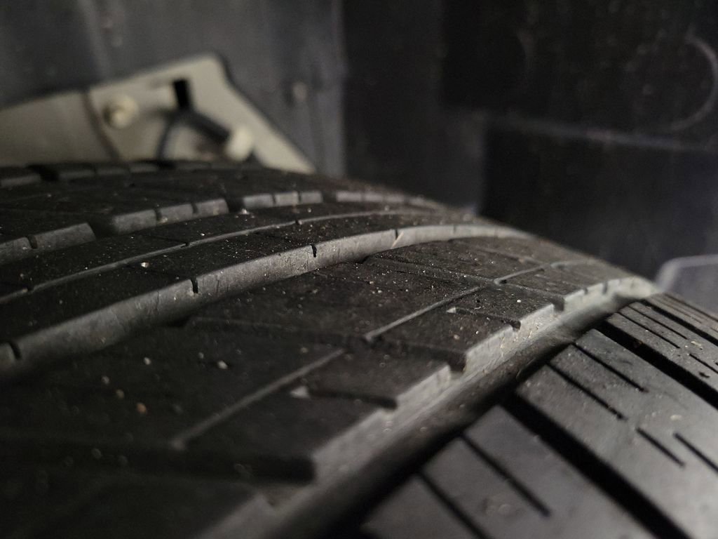 Used 2018 Ford Explorer XLT image 12