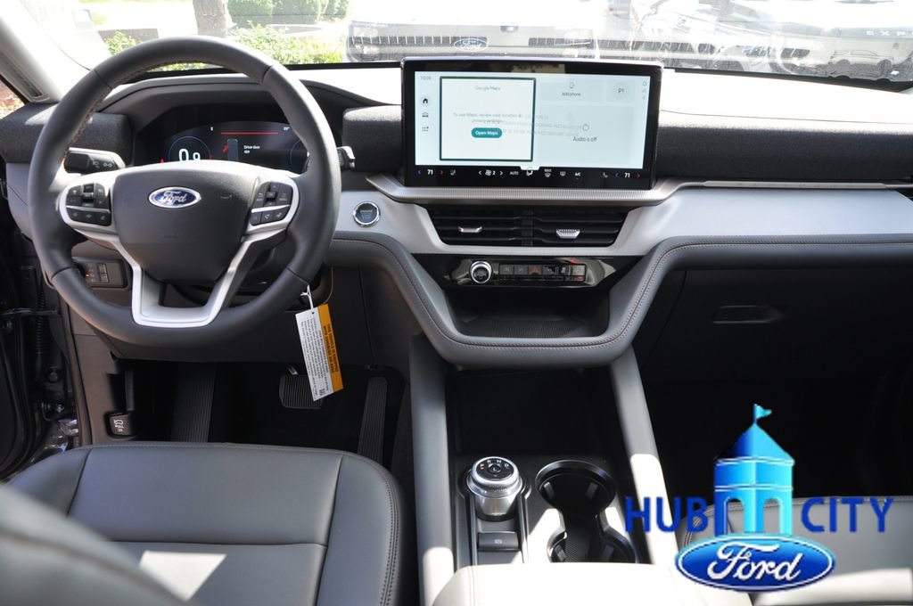 New 2026 Ford Explorer Active RWD image 12