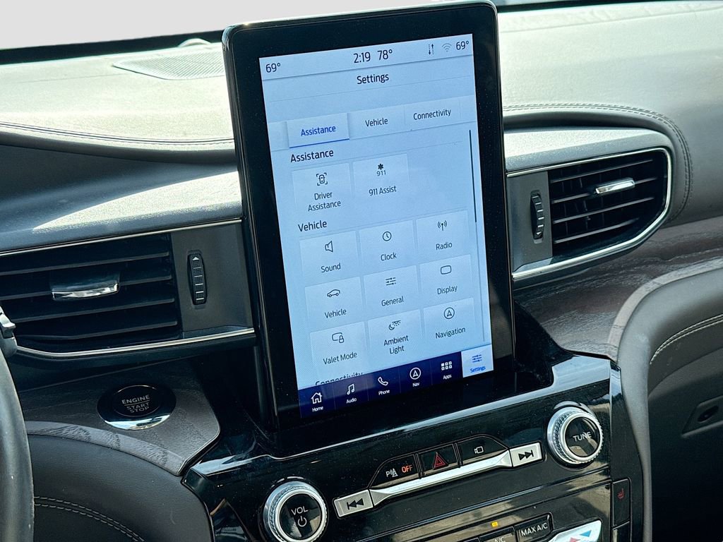 Used 2023 Ford Explorer Platinum w/ Technology Package image 14