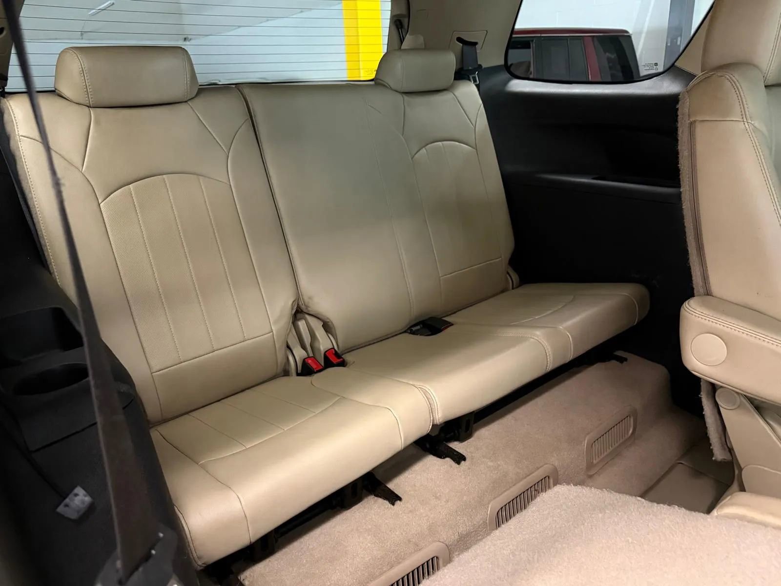 Used 2011 GMC Acadia Denali image 31