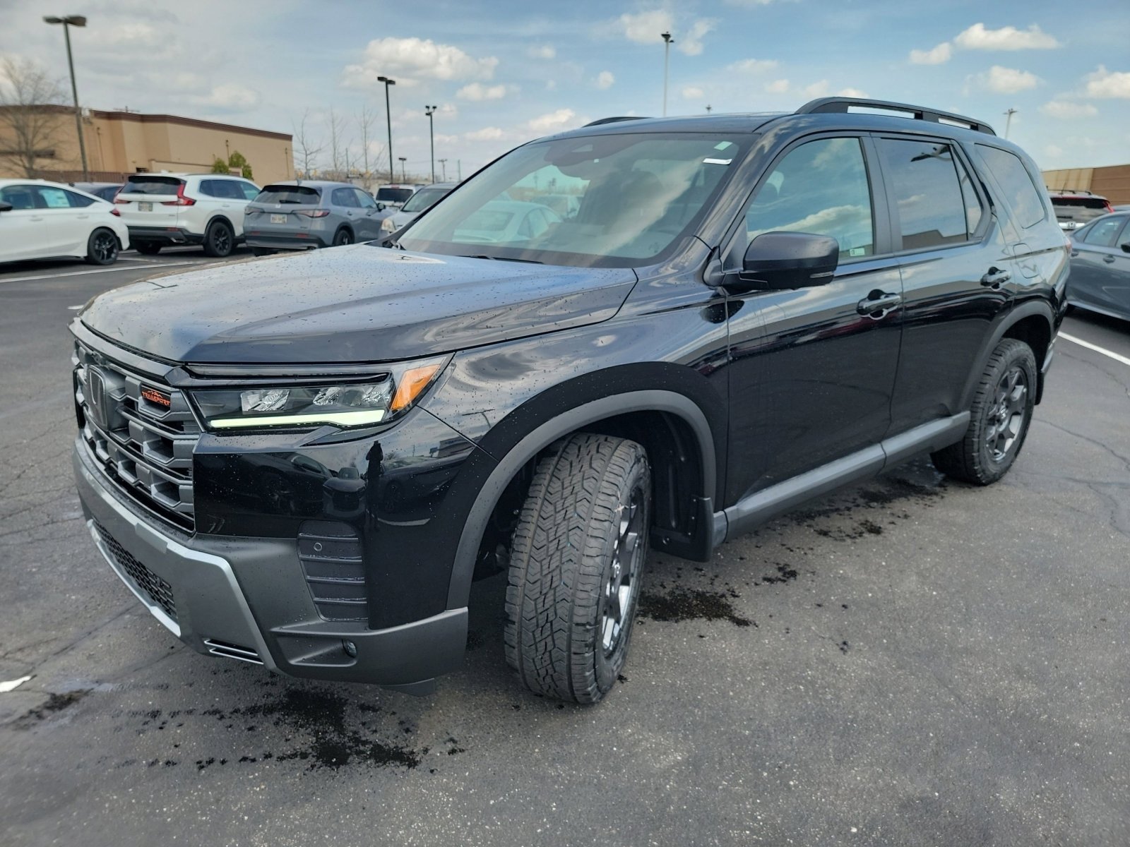 New 2026 Honda Pilot TrailSport image 3