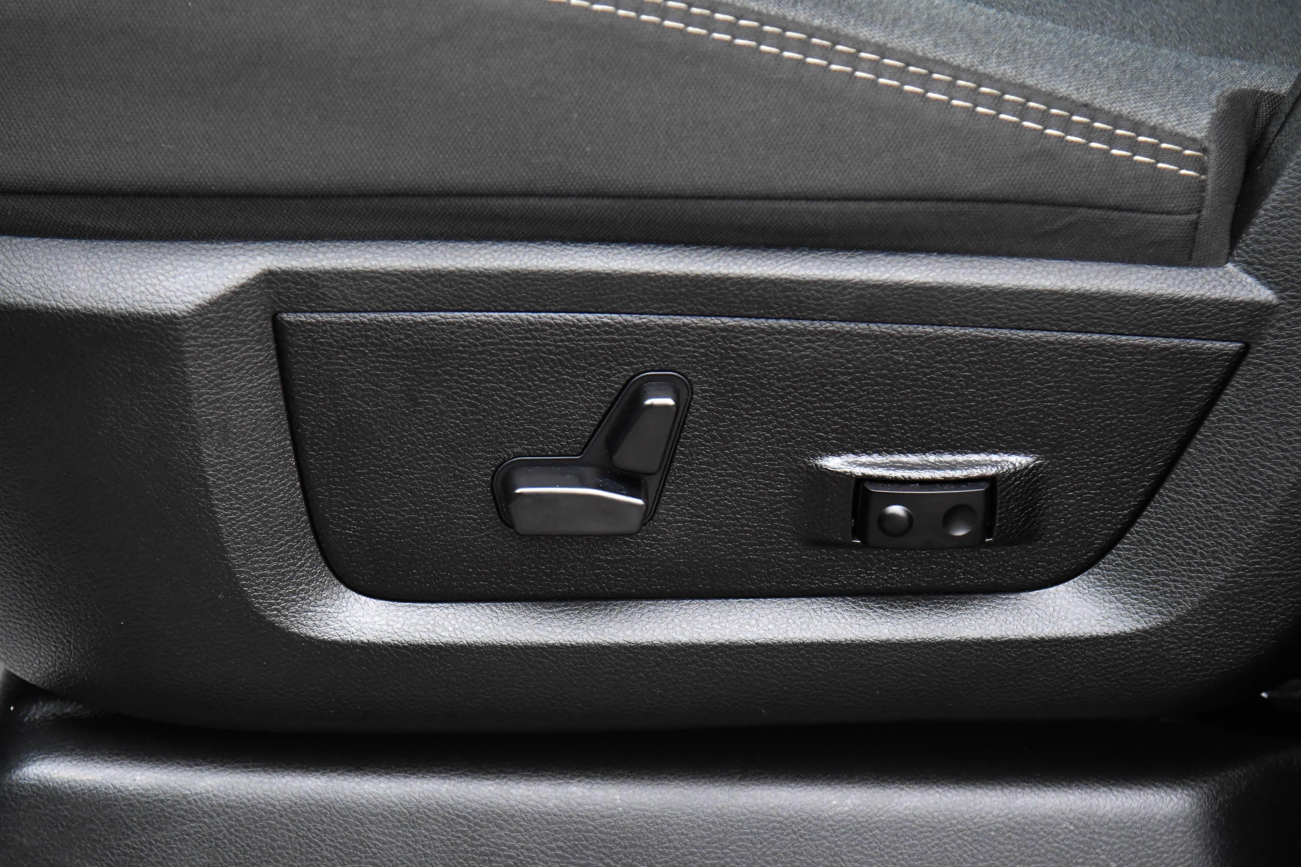 Used 2024 RAM 2500 Big Horn w/ Night Edition image 17