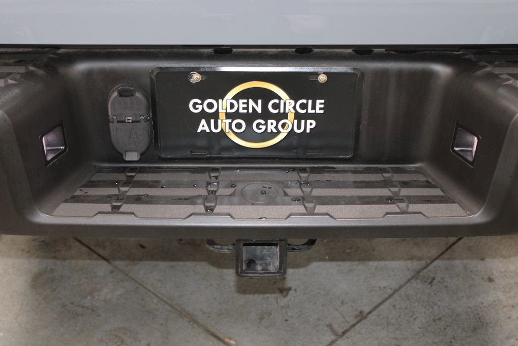 Used 2024 Nissan Frontier PRO-4X w/ Pro Convenience Package image 16