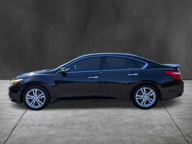 Used 2016 Nissan Altima 3.5 SL w/ 3.5 Technology Package FWD image 8