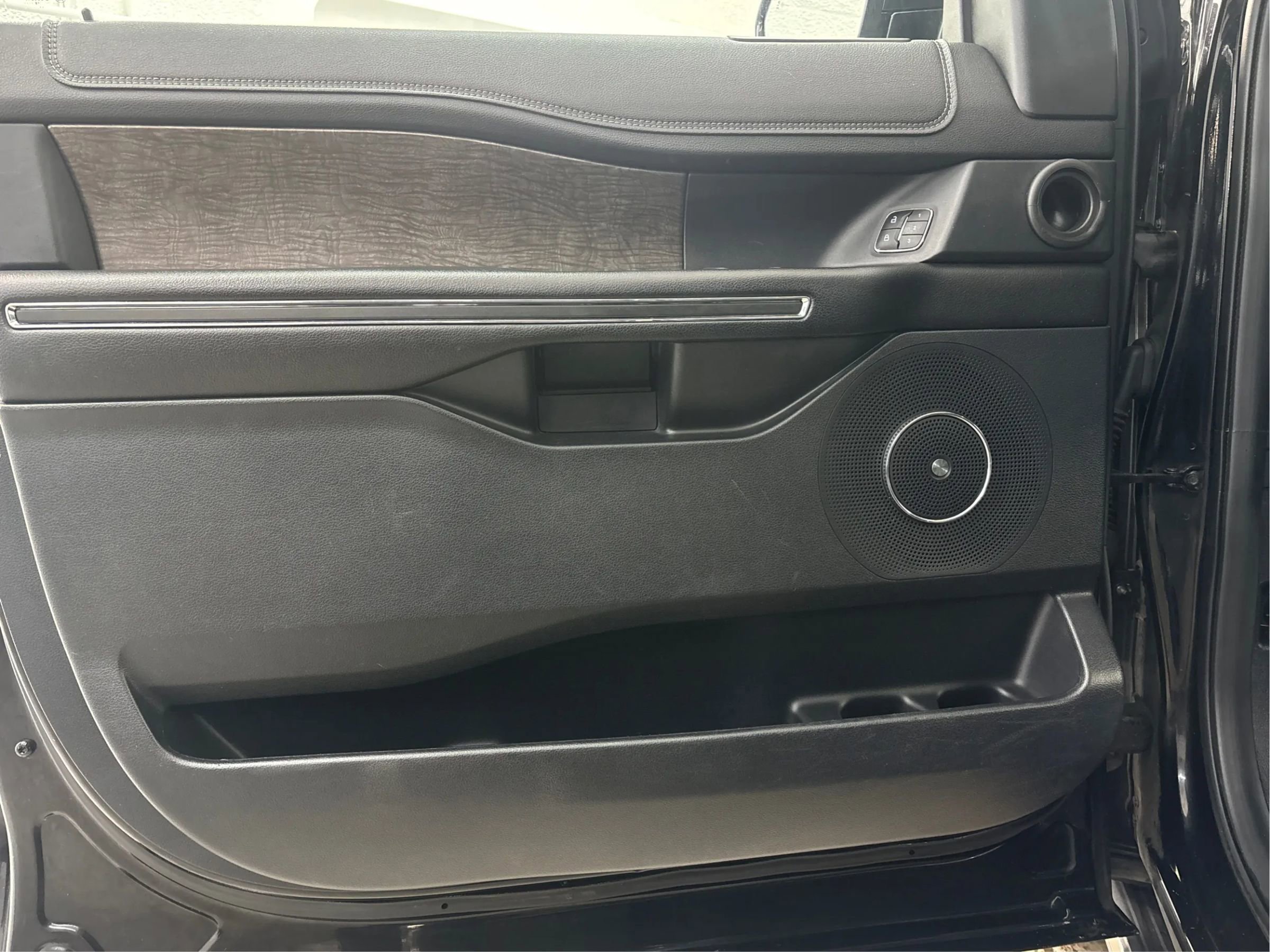 Used 2019 Ford Expedition Max Limited w/ Equipment Group 302A image 26