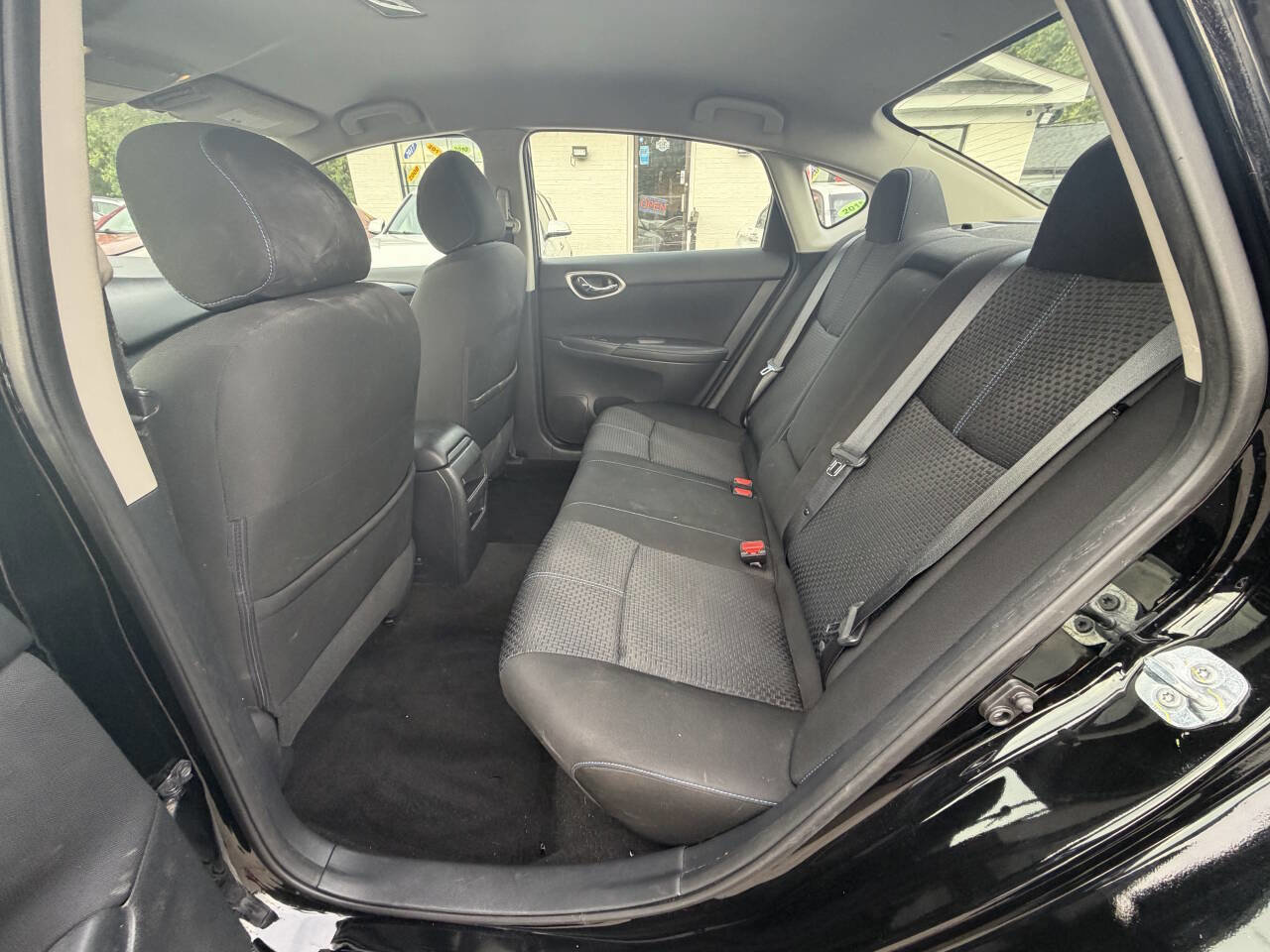 Used 2016 Nissan Sentra SR w/ Driver's Assist Package FWD image 19