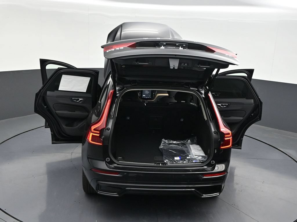 New 2026 Volvo XC60 B5 Plus AWD/4WD image 33