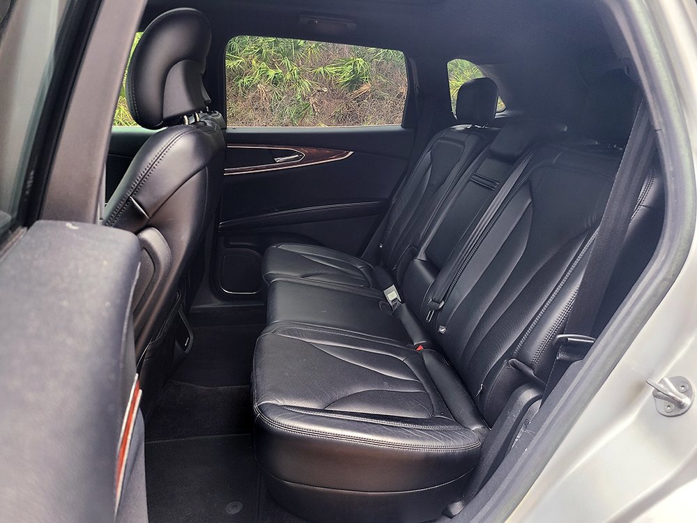 Used 2017 Lincoln MKX Reserve image 19