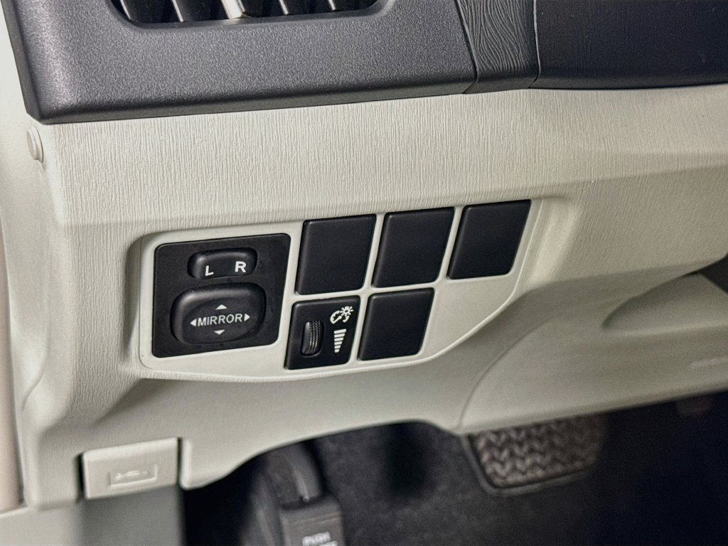 Used 2013 Toyota Prius Three FWD image 10