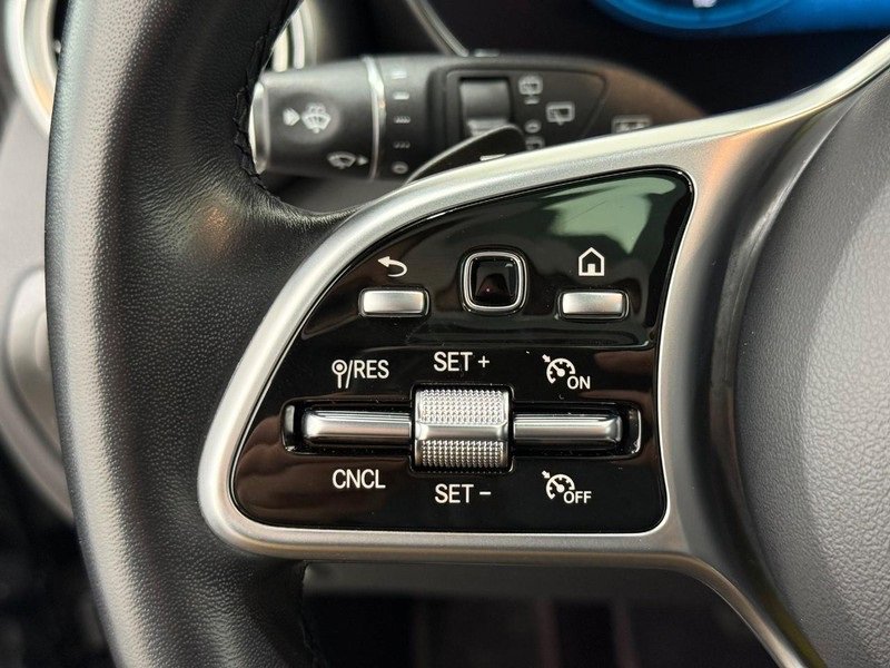 Certified 2022 Mercedes-Benz GLC 300 4MATIC w/ Multimedia Package Lite image 15