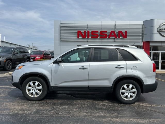 Used 2013 Kia Sorento LX image 2