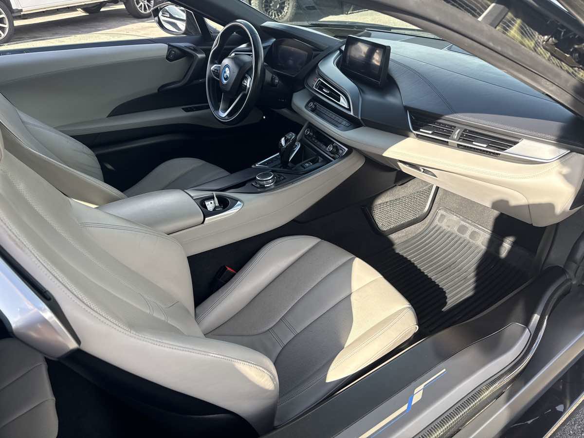 Used 2015 BMW i8 image 14