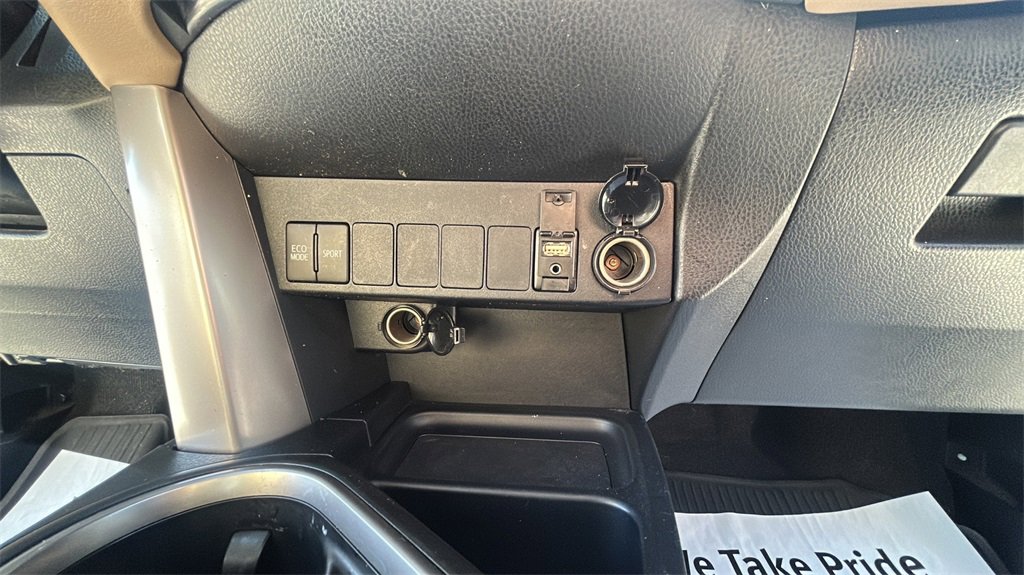 Used 2017 Toyota RAV4 XLE w/ Cargo Management Package image 28