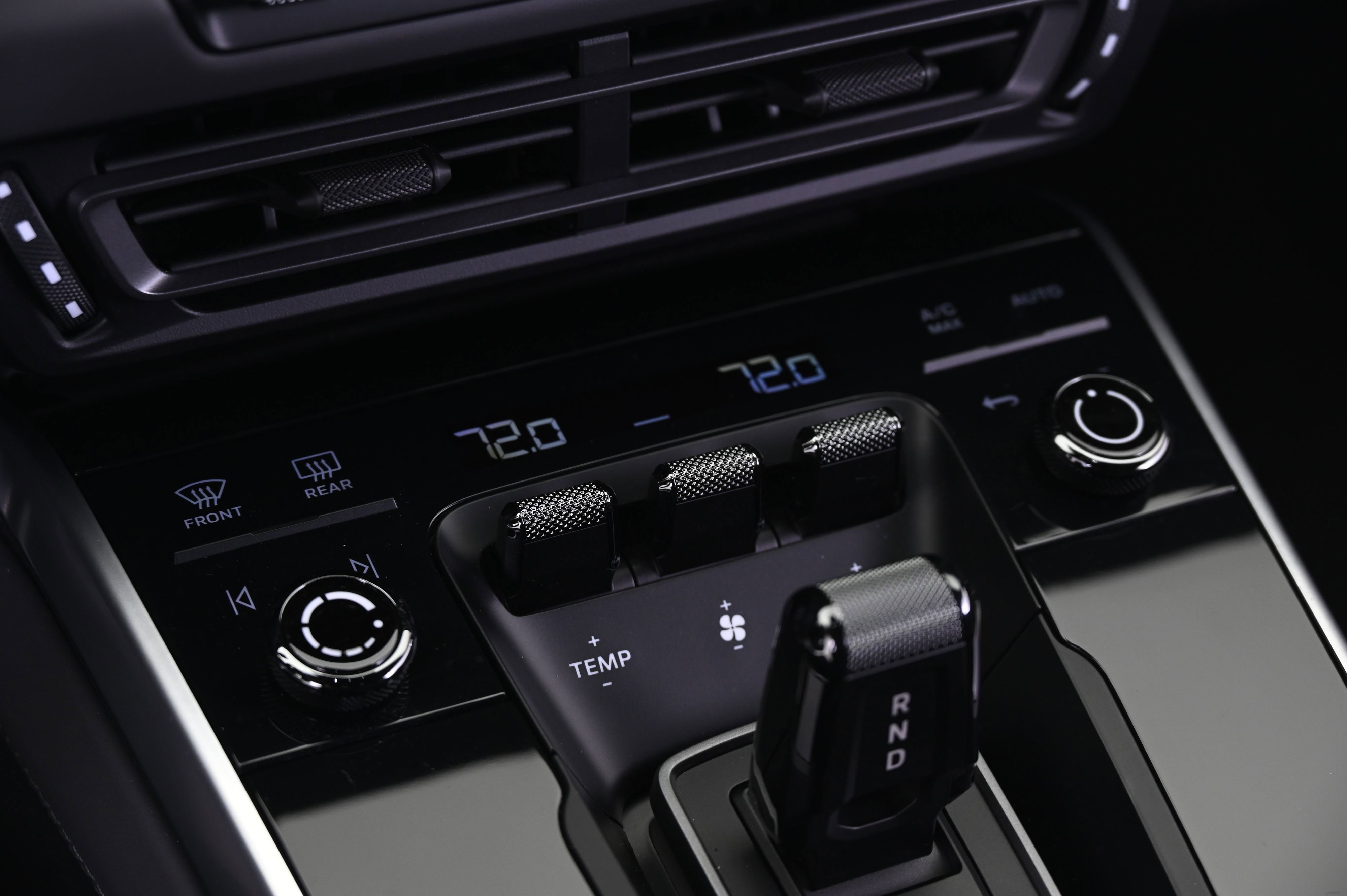 Certified 2025 Porsche 911 Turbo S image 31